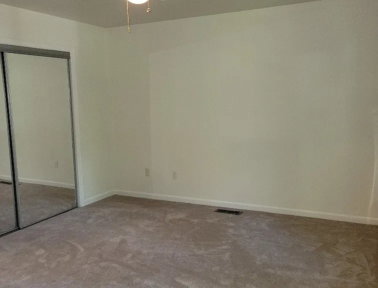 104 Crutchfield Cir — Photo 24