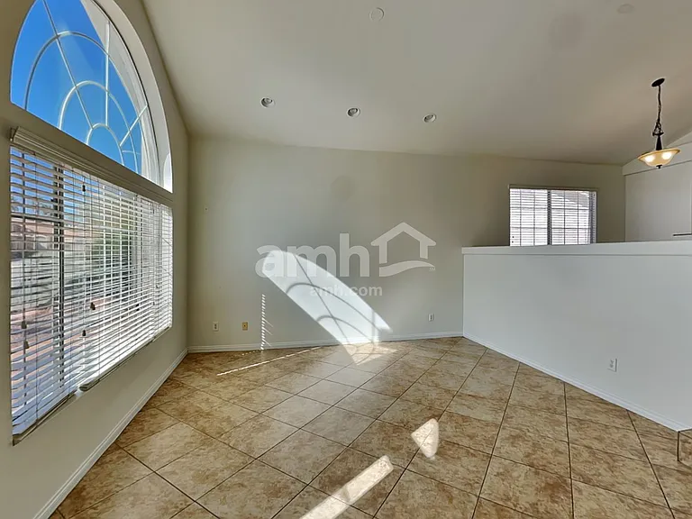 2678 African Violet Ave — Photo 10