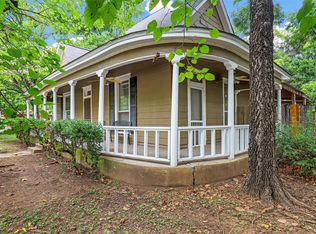 801 S Robinson St, Cleburne, TX 76031