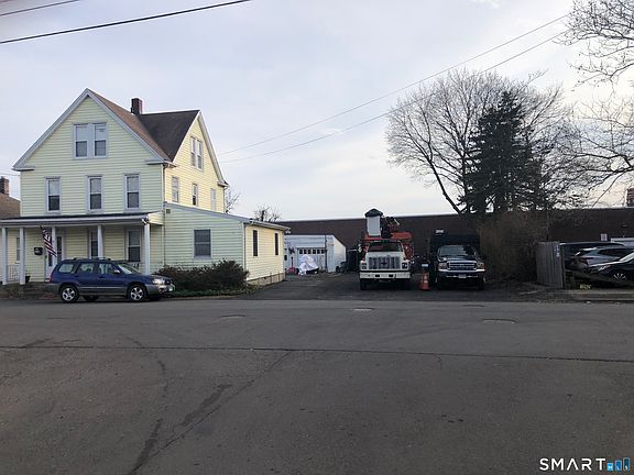 2nd image of 15 Oregon Avenue