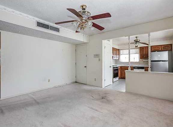 5th image of 10724 Murphy St