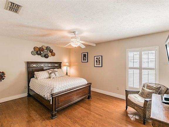 4th image of 15904 Old Stone Pl