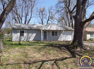 3590 SW Clare Ave, Topeka, KS 66611