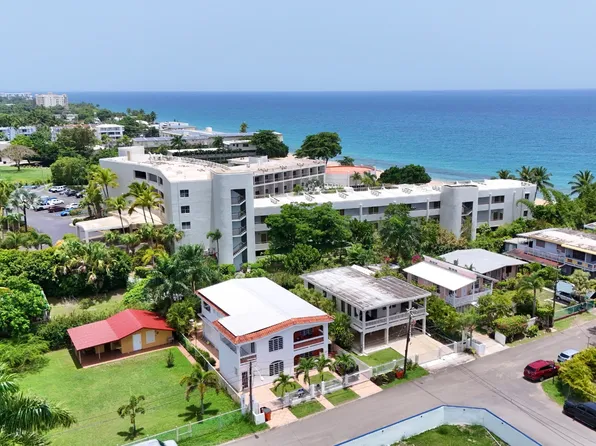 12 Sea Beach Dr, Rincon, PR 00677