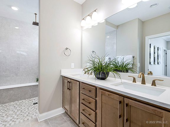 4th image of 2813 Trailway Ln
