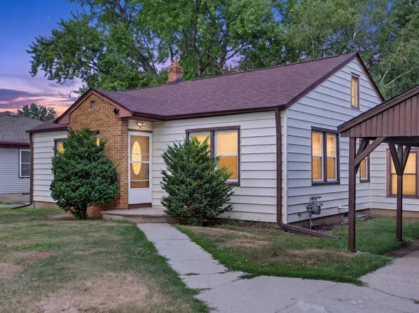 417 N Cedar St, Horicon, WI 53032