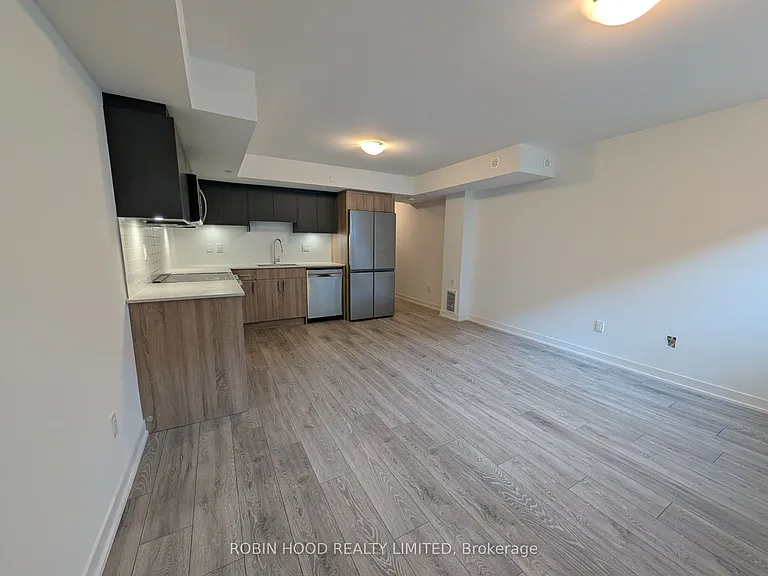 3-70 Green Gardens Blvd #3 — Photo 2