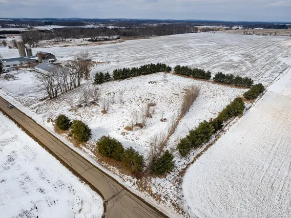 E9280 Blueberry Rd, Bear Creek, WI 54922