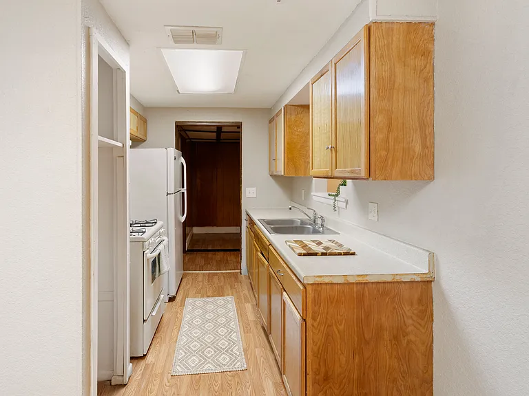 407 Cicero Dr — Photo 16