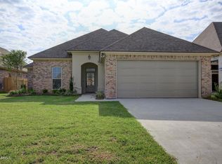 120 Cane Creek Dr, Broussard, LA 70518