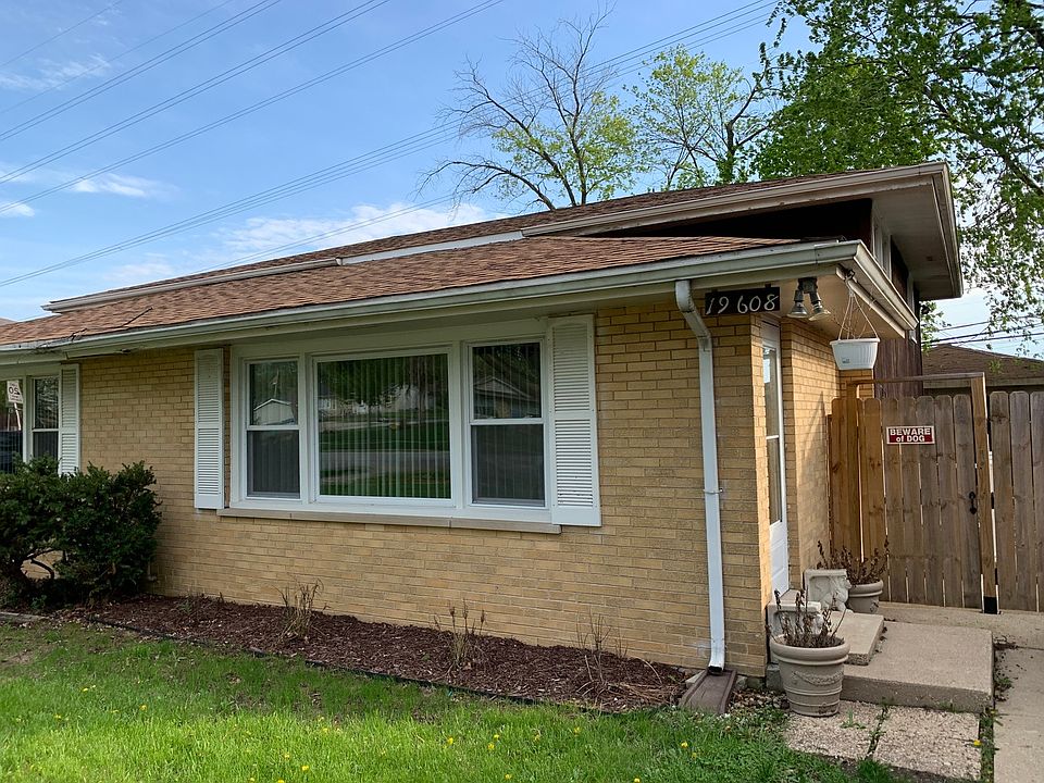 1st image of 19608 S Beechnut Dr