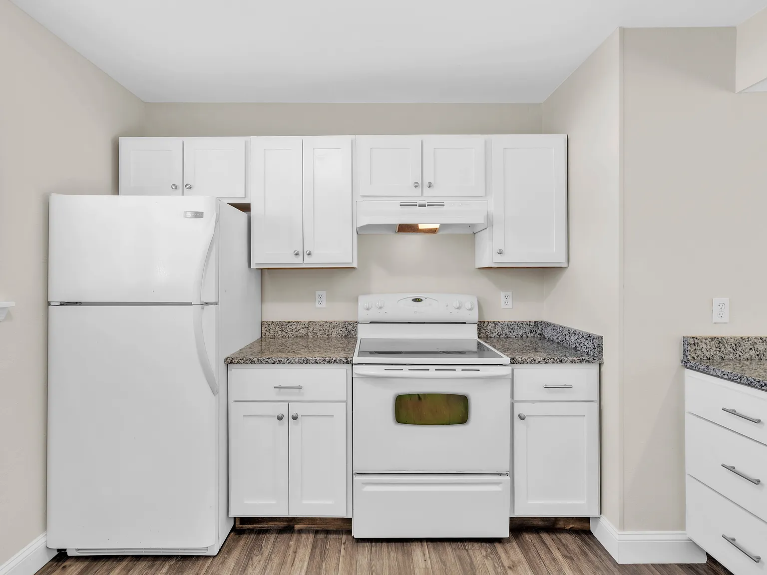 2 bed, 850 sqft, $1,200 — Photo 4