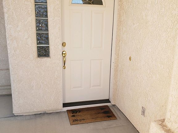 3rd image of 2765 Bamboo Dr