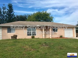 913 Sally Ave N, Lehigh Acres, FL 33971