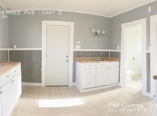 4 Leversee Ave #2, Cohoes, NY 12047