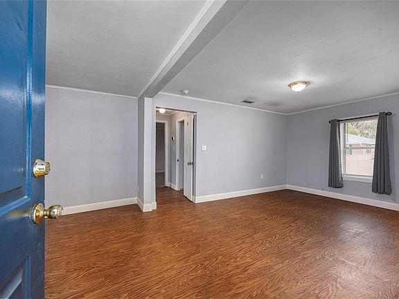2nd image of 1001 NE 2ND AVENUE