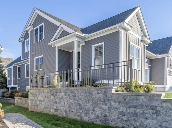 4 Birkdale Ln #4, Hopkinton, MA 01748