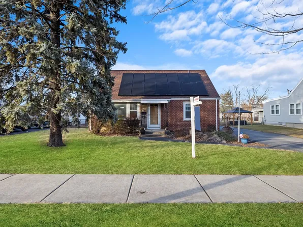 8 Macarthur Dr, Northlake, IL 60164