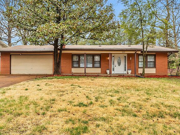 2nd image of 1600 Renoir Ln