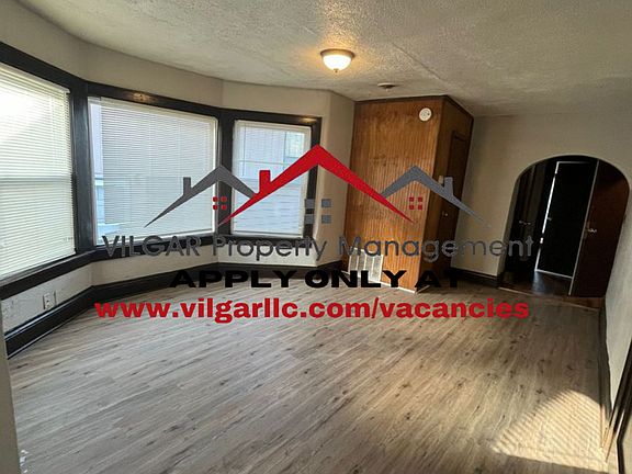 3rd image of 110 Jefferson Ave #2