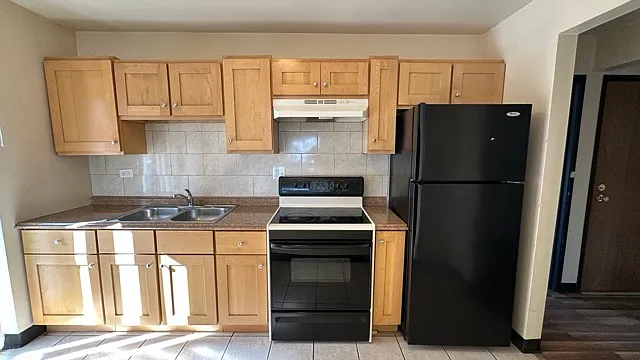 1873 N Green Ln N #2B — Photo 3