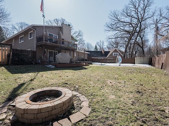 2nd image of 13104 S Manor Dr
