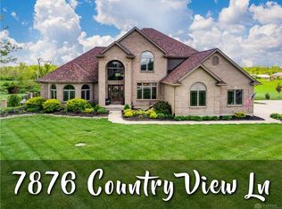 7876 Country View Ln, Brookville, OH 45309