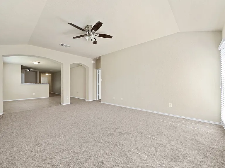 1533 Redbridge Dr — Photo 5