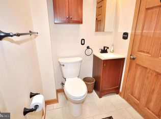 2826 Fuller St, Philadelphia, PA 19152