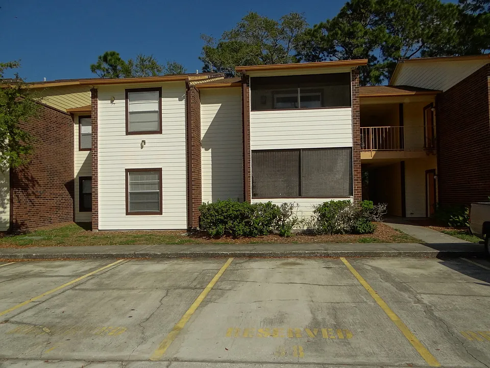 1400 Gandy Blvd N #1009