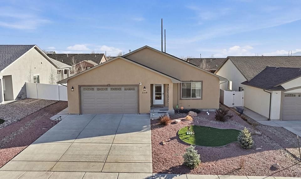 1st image of 2218 Cliffmoor Ln