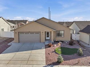 2218 Cliffmoor Ln, Pueblo, CO 81008