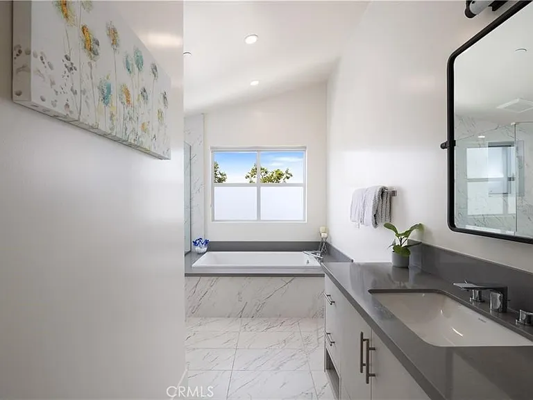 3920 Coast Hwy E — Photo 35
