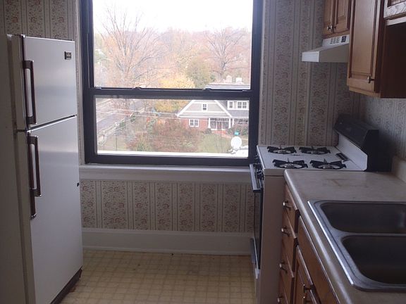 4th image of 3654 Middleton Ave APT 33