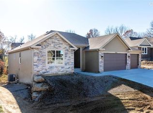 5085 NW Timberline Dr, Riverside, MO 64150