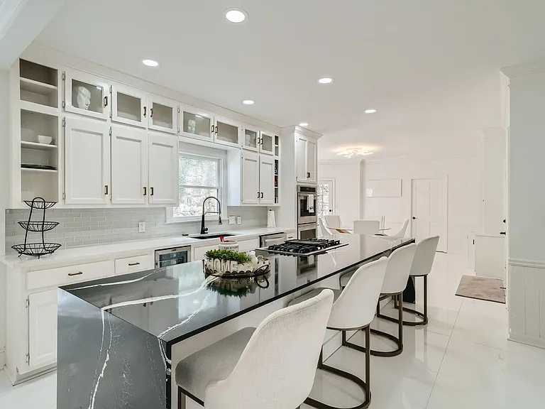 425 Ferry Lndg — Photo 11