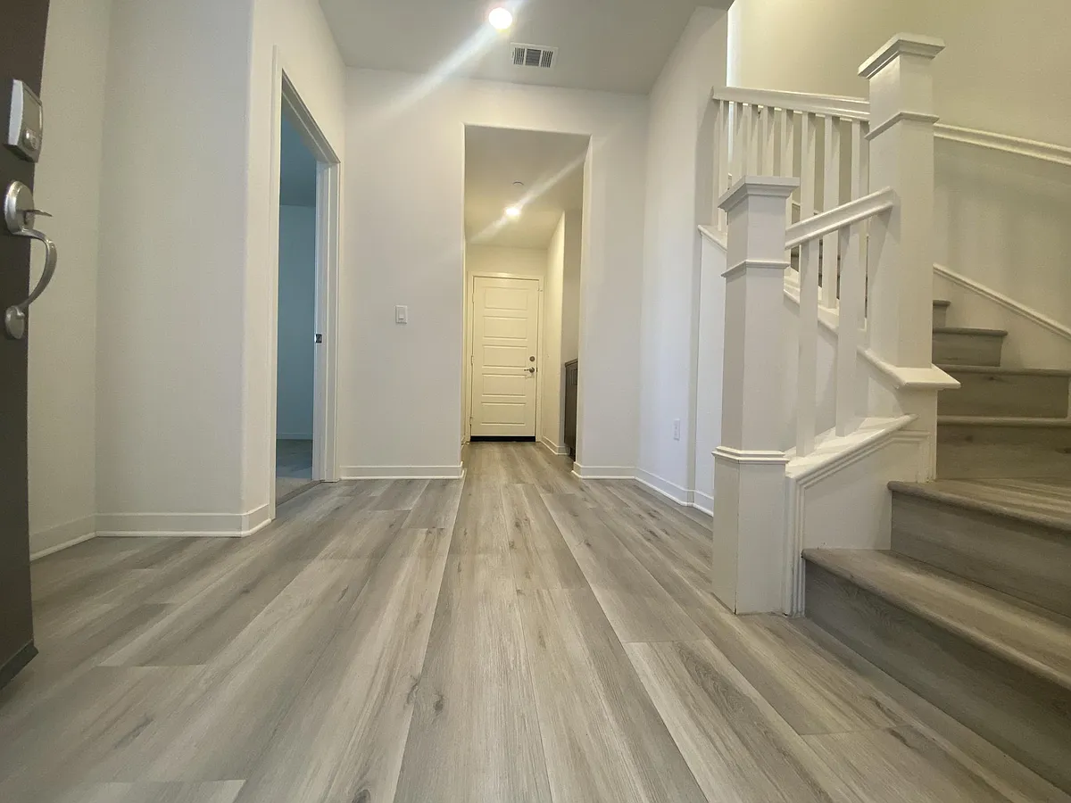 Building Photo - 169 Cadence