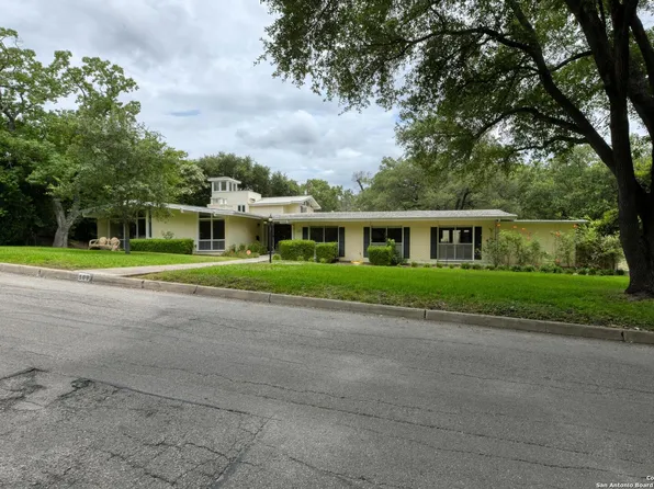 509 Canterbury Hill, Terrell Hills, TX 78209