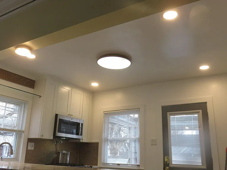 kitchen w/ recessed dimmable lights