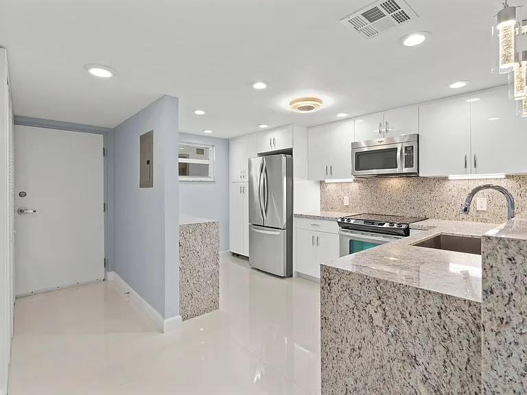 3580 S Ocean Blvd #8B — Photo 5