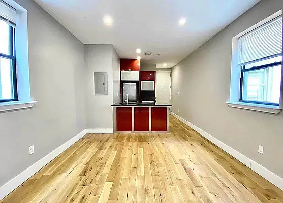 Rented by Artur Gutman, LREB | media 1