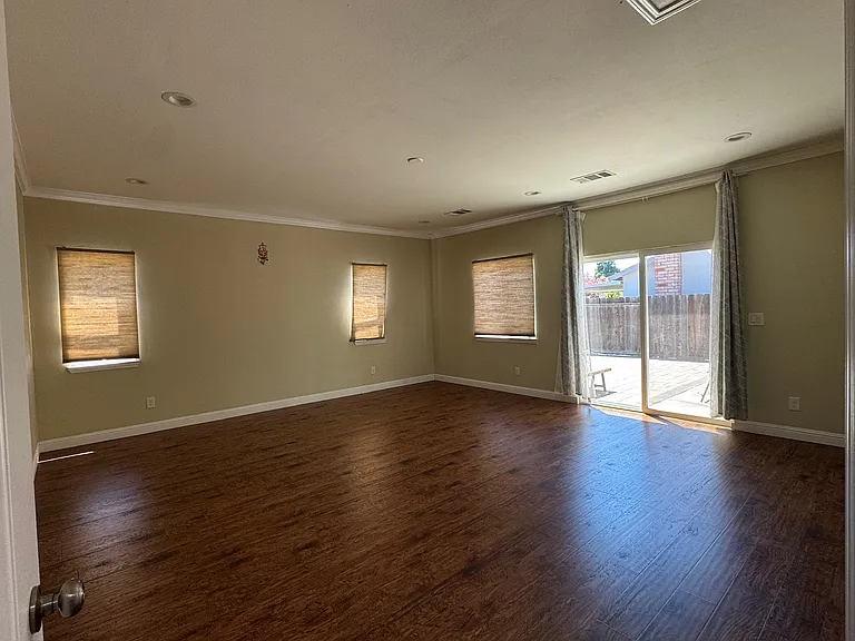 34641 Fielding Ct — Photo 12