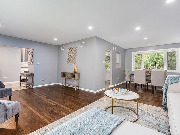 4th image of 1034 Pine Ave
