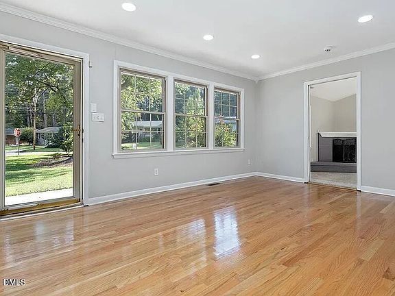 4th image of 817 Chatham Ln