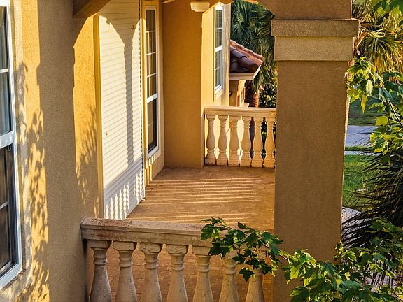 5th image of 301 Trieste Blvd