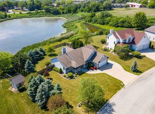 1356 Pinecone Rdg, Racine, WI 53406