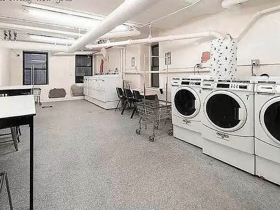 5th image of 78 Manhattan Ave #2BL