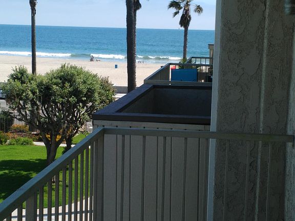 3rd image of 295 E Surfside Dr