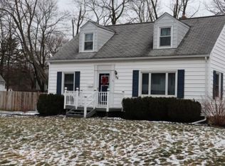26 Milford St, Hamburg, NY 14075