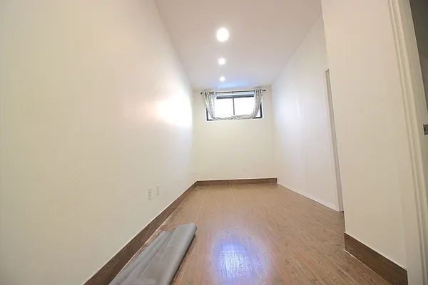 Rented by EXR | media 37